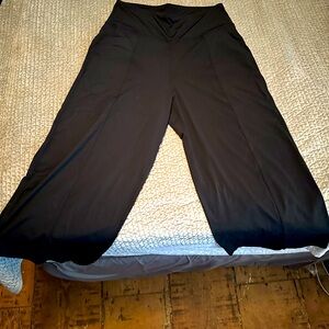 Black wide leg ankle stretchy athletic pants